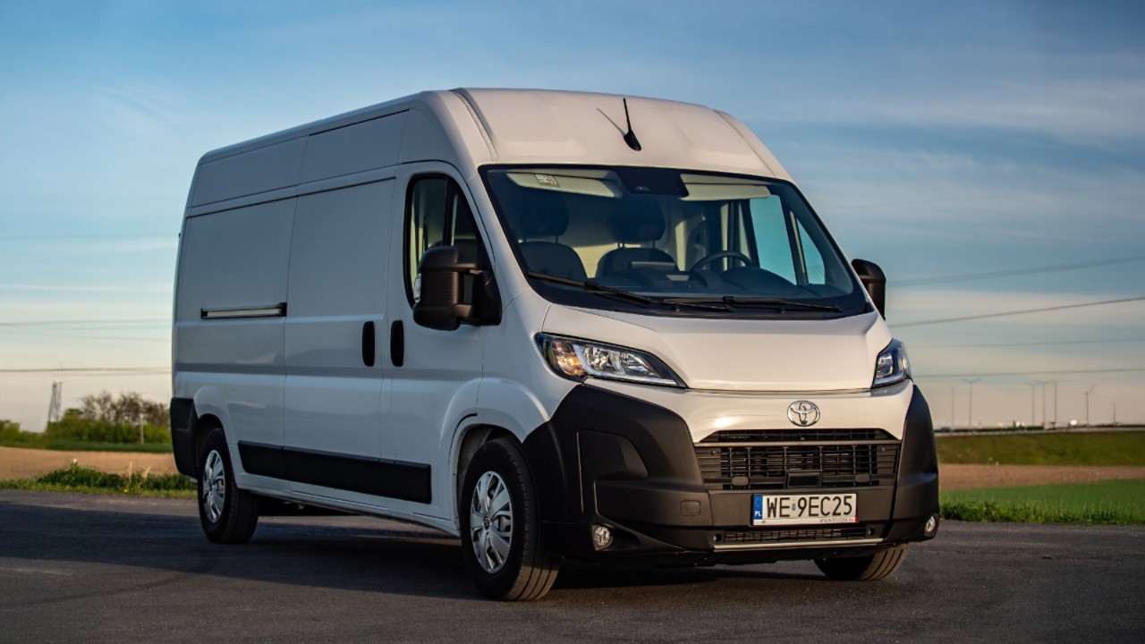 Toyota PROACE MAX podczas pracy